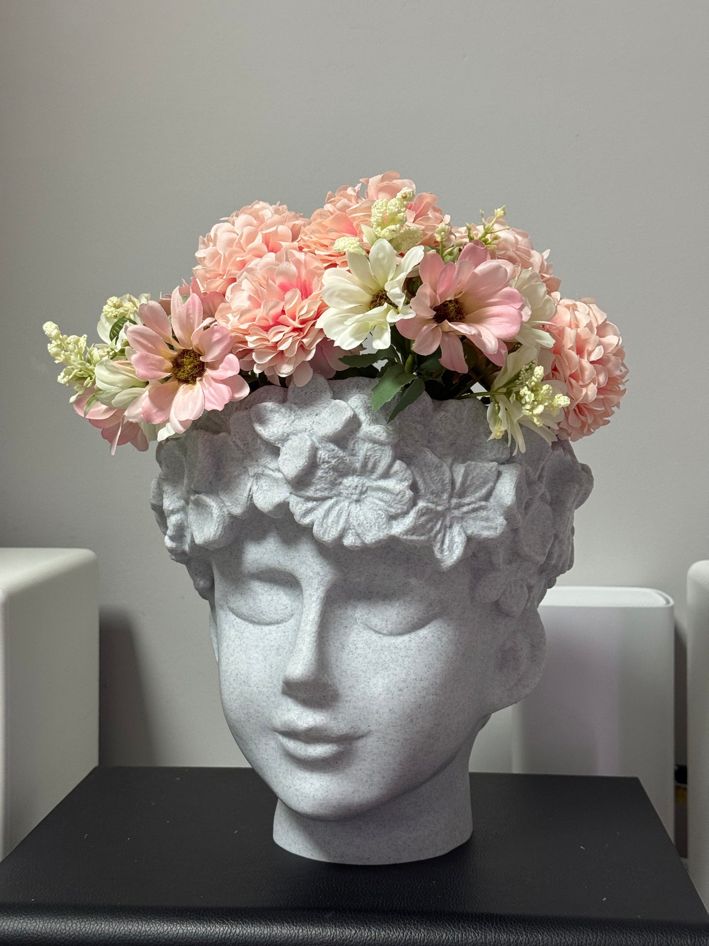 Elegante Testa Floreale